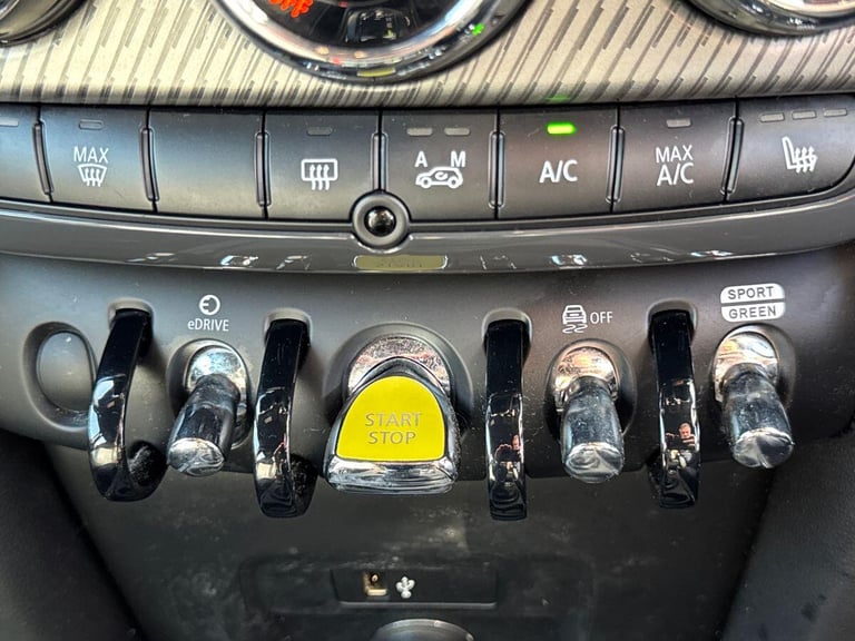 2023 MINI Countryman 1.5 10kWh Cooper SE Exclusive Auto ALL4 Euro 6 (s/s) 5dr HATCHBACK Petrol/El...