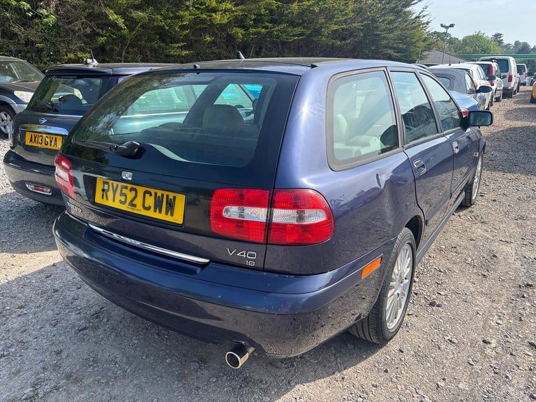 VOLVO V40 SE 2002