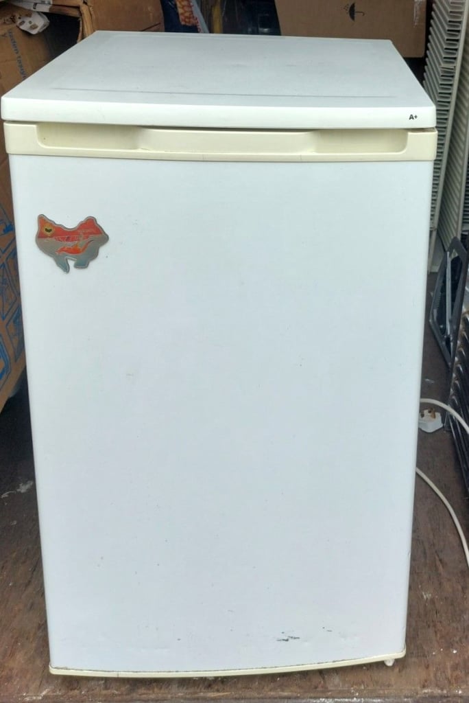 image for Lec Under Counter Fridge Freezer