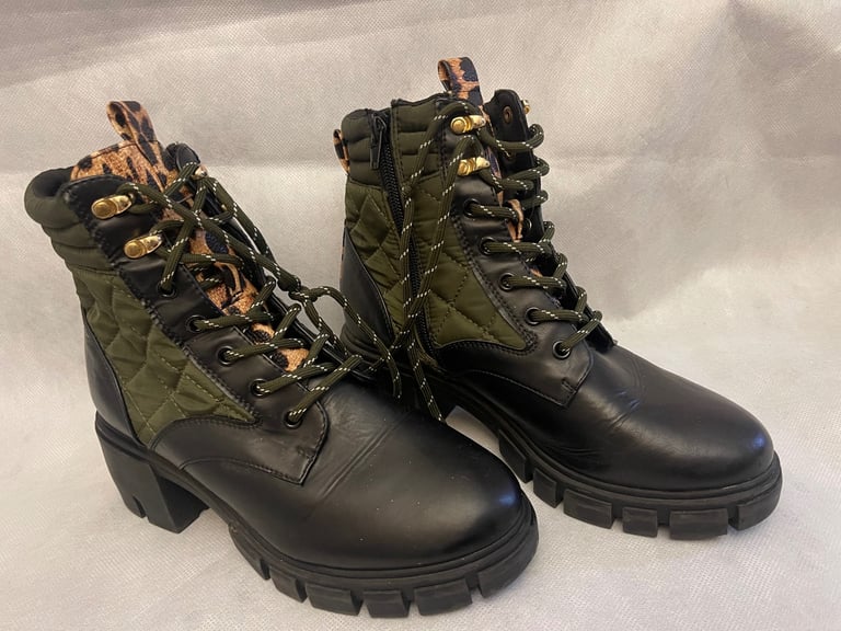 River Island boots size 6