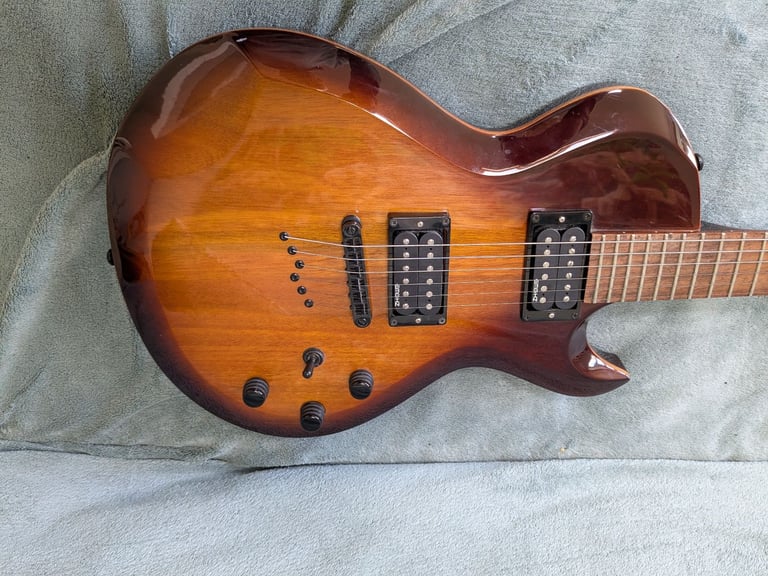 Electric guitar Cort Z44 and Marshall MG10CF amplifier - both barely used