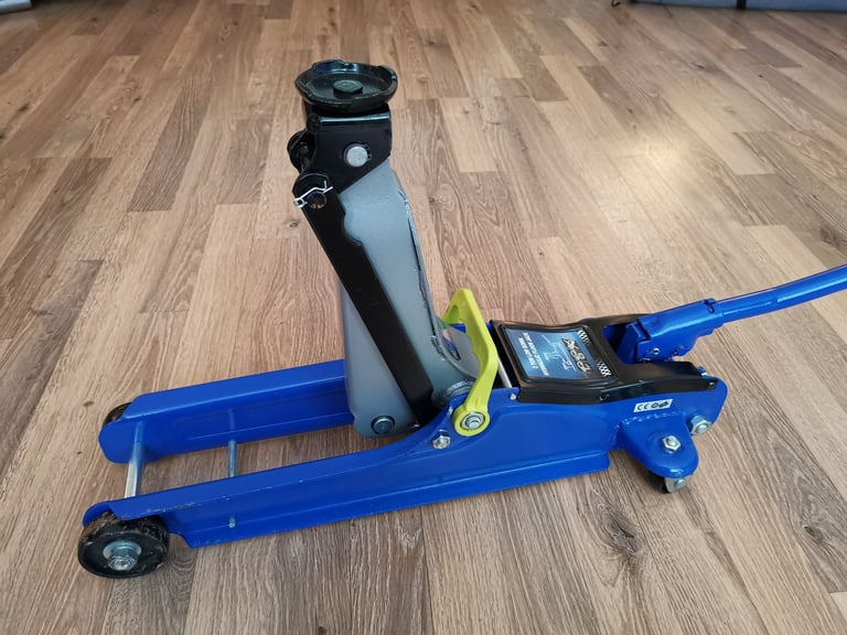 Hydraulic Trolley Jack 2 Ton. Low profile. High Quality same as Sealey RRP£90. New.