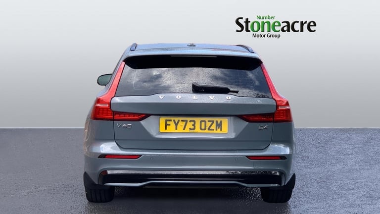 2023 Volvo V60 2.0 B4 MHEV Plus DCT Auto Euro 6 (s/s) 5dr ESTATE Petrol/Electric Hybrid Automatic
