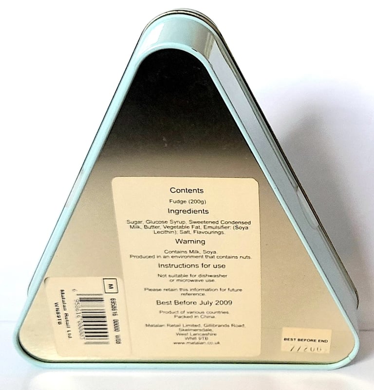 XMAS TRI-ANGULAR TIN - CHRISTMAS TREE - 18 x 18 x 5 cm - GOOD