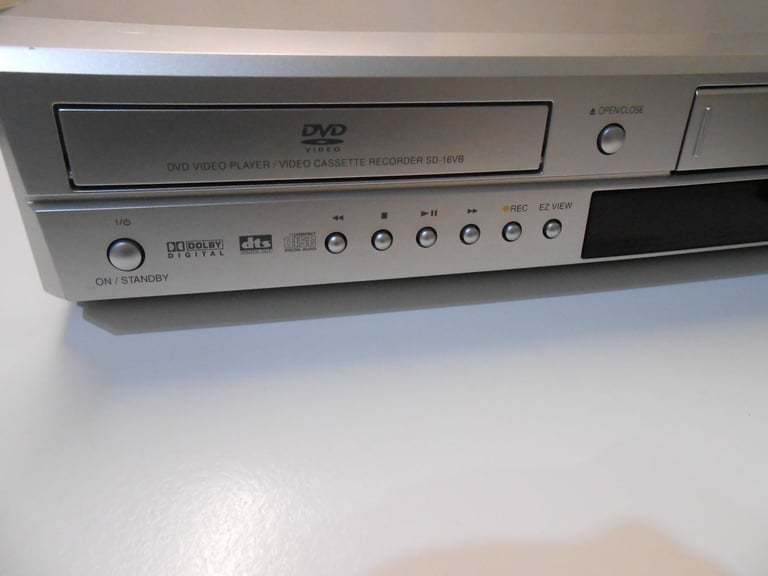 Toshiba VHS Player SD16VB VHS Video part is Fine / DVD player is faulty / Selling as a VHS only