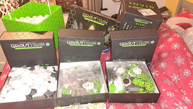 Gravitrax Pro Giant + More