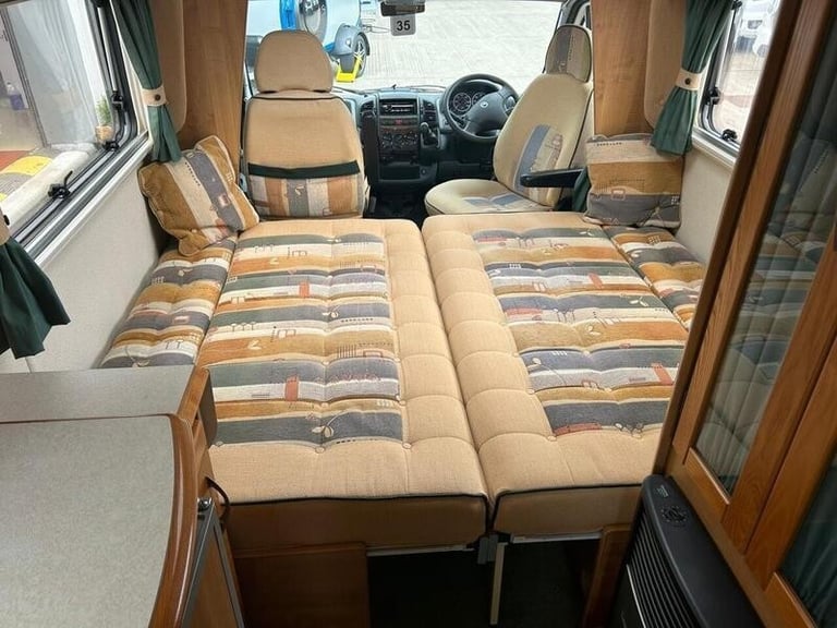 Auto-Trail Tracker 2.2 EKS Van Conversion 