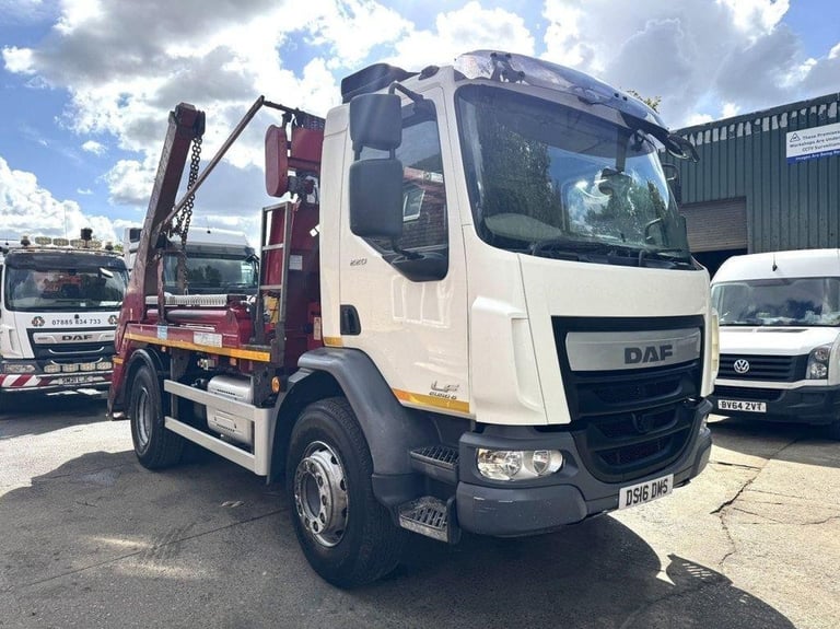 2016 DAF LF-220 SKIP LOADER