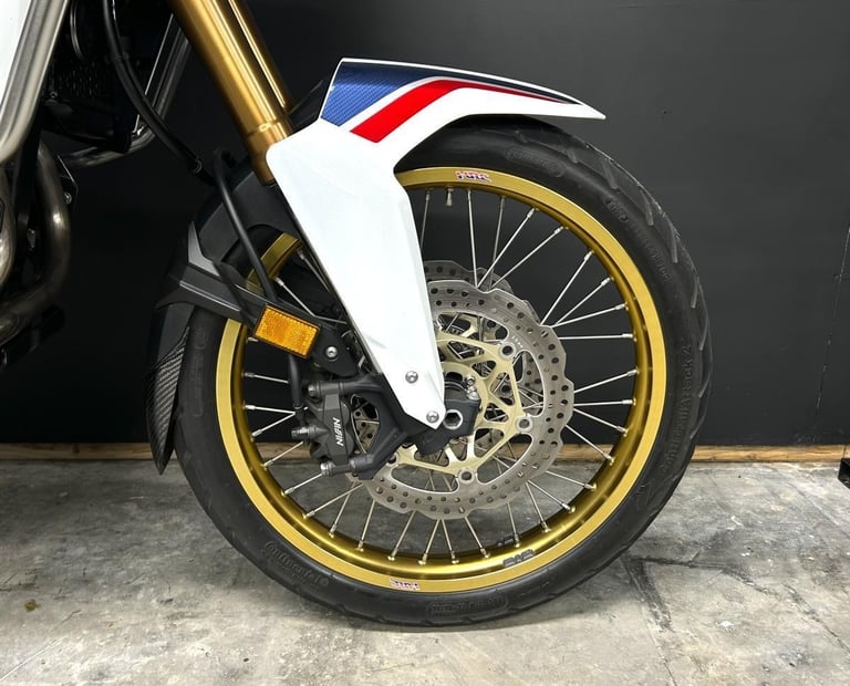 2018 18-PLATE HONDA AFRICA TWIN CRF1000 14,709 MILES * IMMACULATE * EXTRAS *