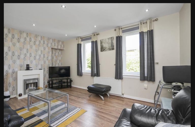 🌟 Cozy Room Available for Female pPofessional or Student in Family Home