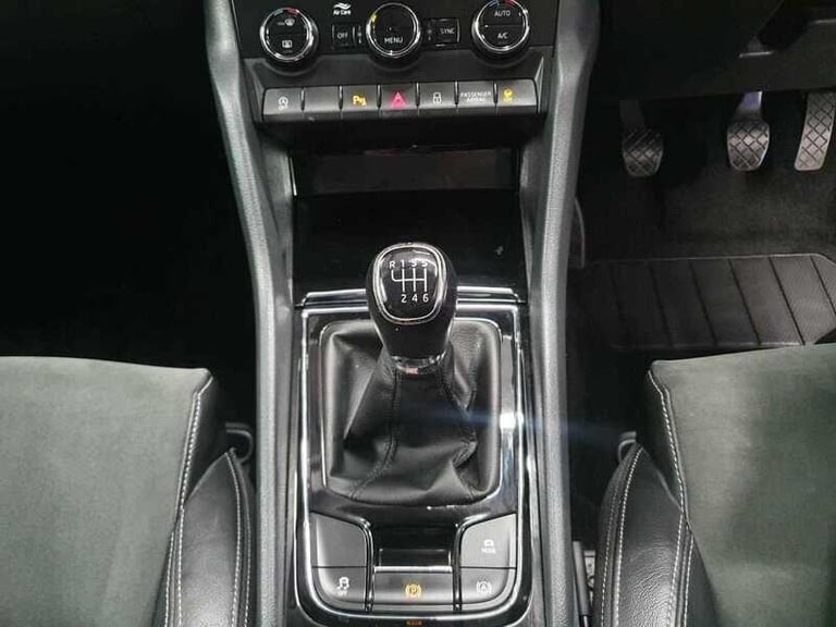 2019 Skoda Karoq 1.5 TSI ACT SE L SUV 5dr ESTATE Petrol Manual