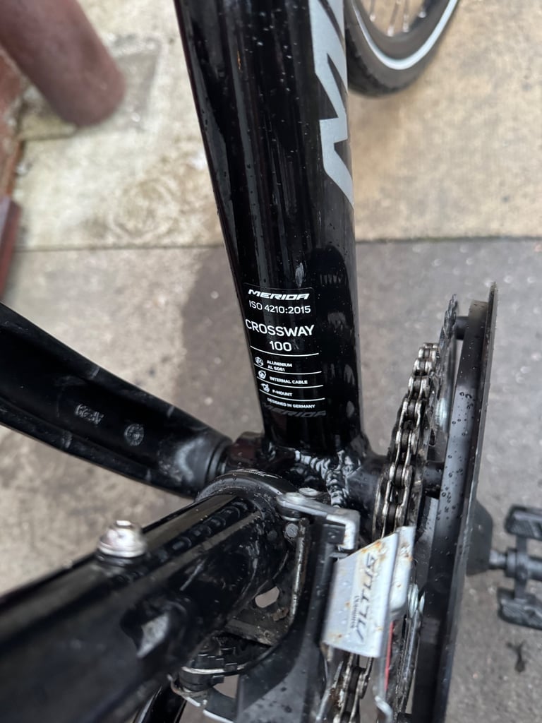 Merida Crossway 100 Men’s Hybrid Bike. Size M