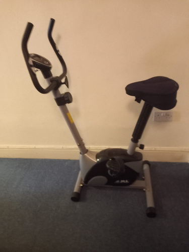 JLL JF100 EXERCISE BIKE - Black and Silver Grey-Nearly New (RRP £119) Bargain