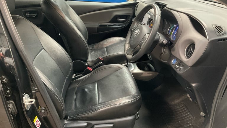 2014 Toyota Yaris 1.5 Hybrid Icon 5dr CVT HATCHBACK Petrol/Electric Hybrid Automatic