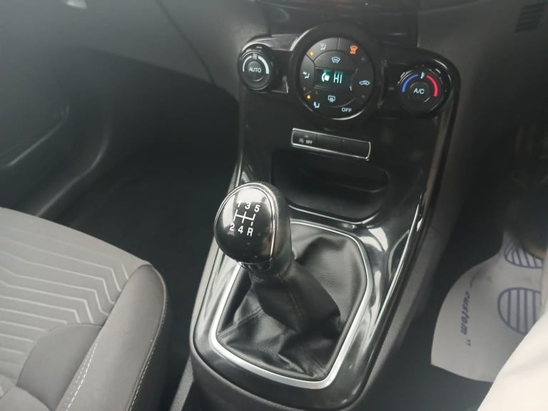 2013 Ford Fiesta 1.0 EcoBoost 125 Titanium 5dr HATCHBACK PETROL Manual