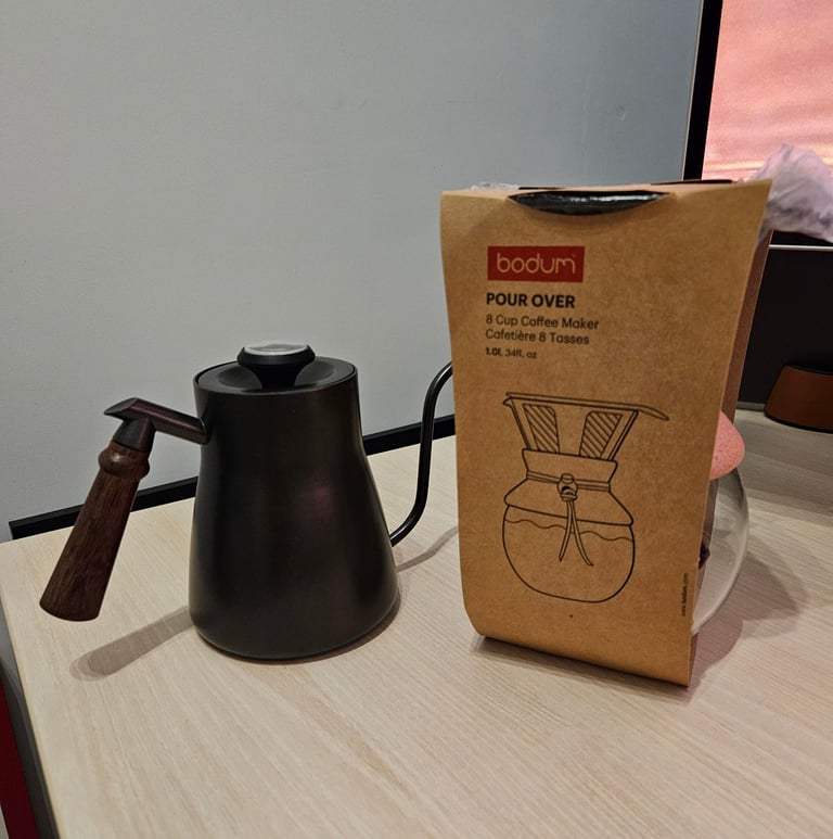 image for NEW Bodum pour over coffee maker and gooseneck kettle 650ml w/ thermo