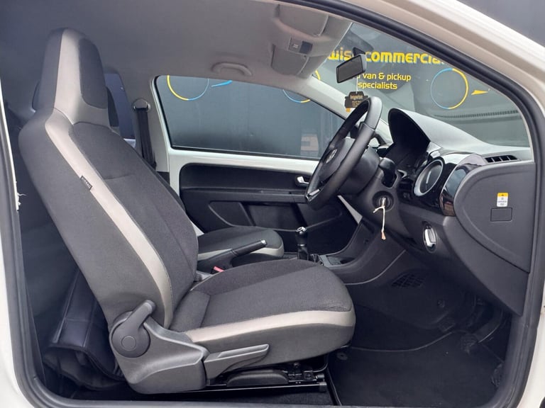  Volkswagen up! 1.0 High up! Euro 5 3dr Petrol Manual