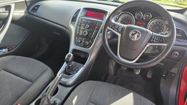 Vauxhall, GTC, Hatchback, 2015, Manual, 1364 (cc), 3 doors