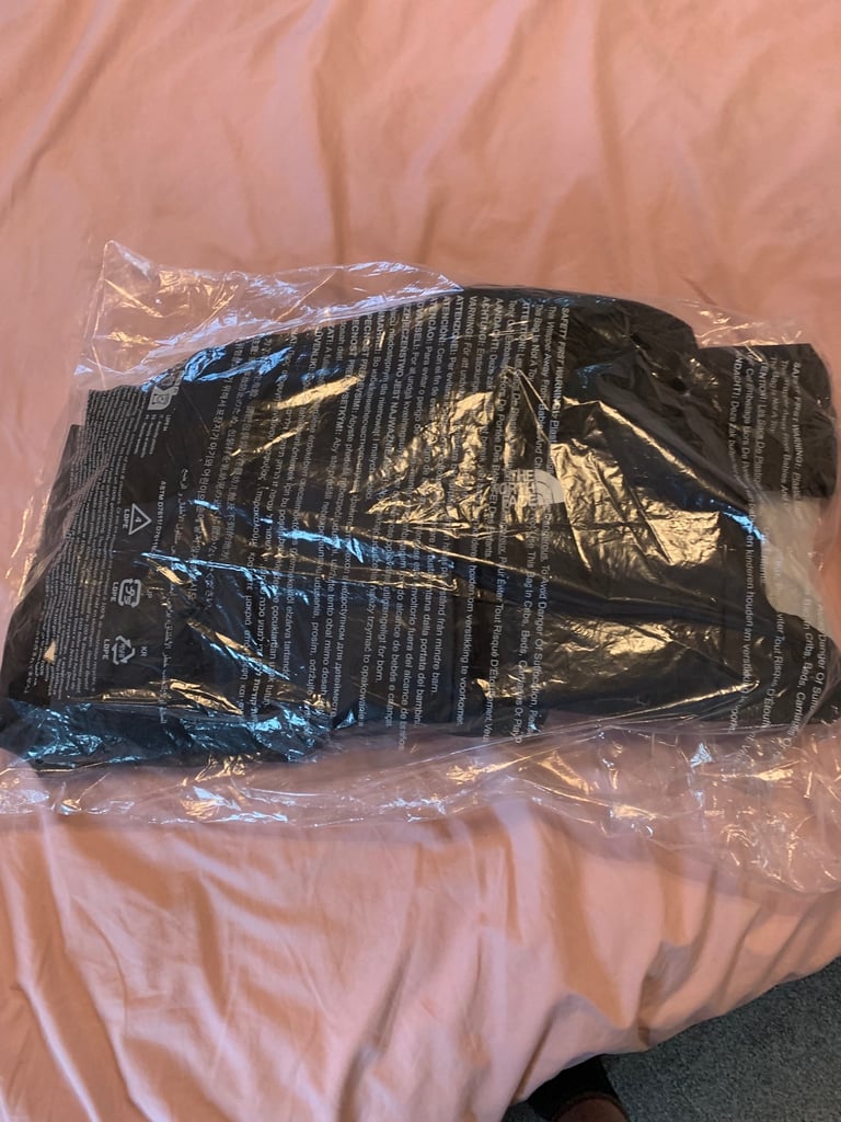 NORTH FACE QUEST ZIP JACKET XL BRAN NEW 