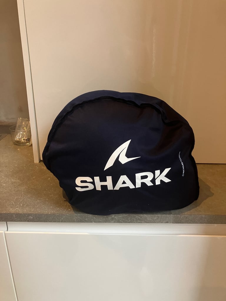 Shark helmet black
