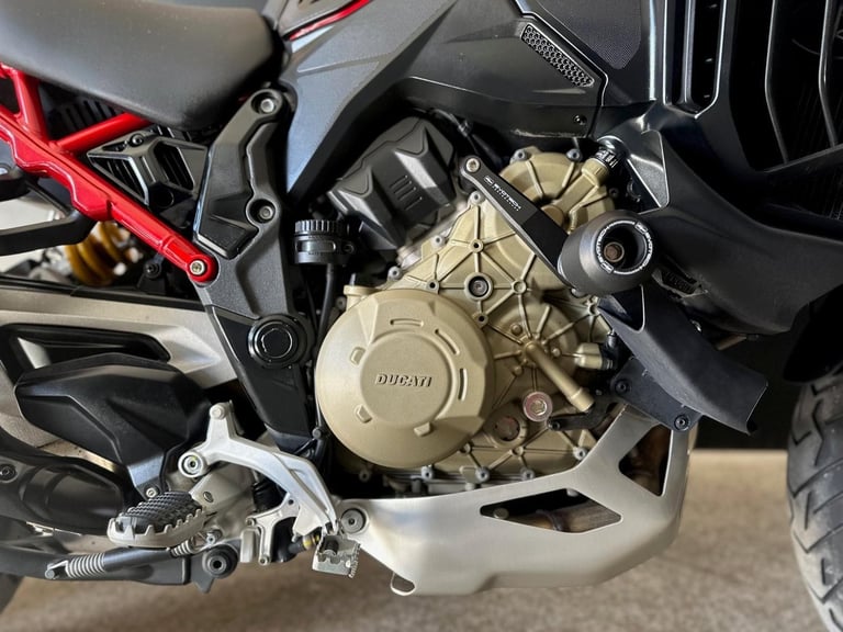 Stunning One Owner 2024/24 Ducati Multi V4S Rally Radar . 