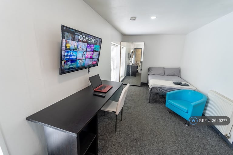 Studio flat in Pershore Road, Birmingham, B5 (#2649277)