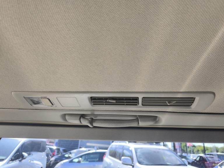 2008 Nissan Elgrand 2.5 Petrol 8 Seats Automatic Camper Van Roof LED TV ULEZ Free MPV Petrol Auto...