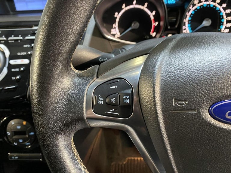 FORD FIESTA 1.0T EcoBoost Titanium Euro 6 (s/s) 5dr 2015