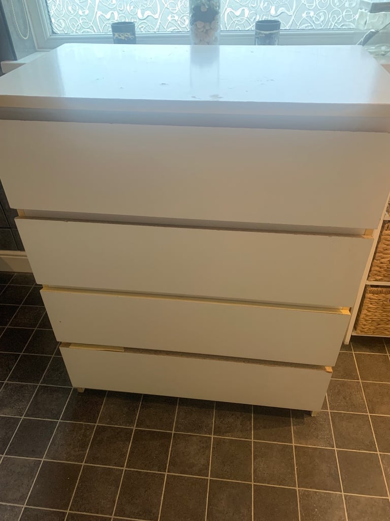 FREE 4 drawer unit