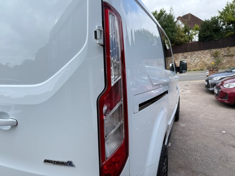 Ford Transit Custom 2.0 EcoBlue 320 Motion R Low Roof D/Cab Limited Van Auto