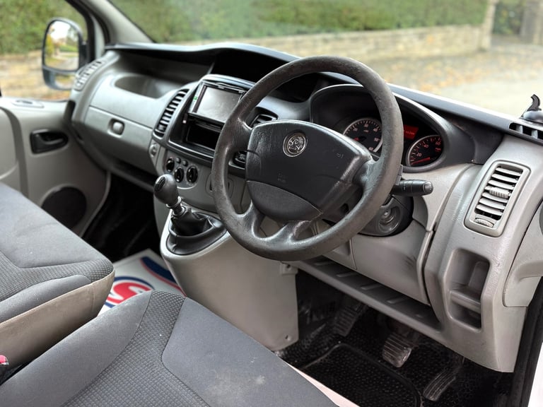 Vauxhall, VIVARO, Panel Van, 2014, Manual, 1995 (cc)