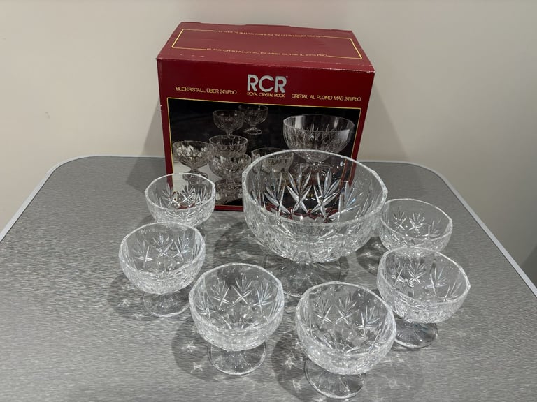 image for LEAD CRYSTAL (24%) BOWL WITH SIX SERVING DISHES
