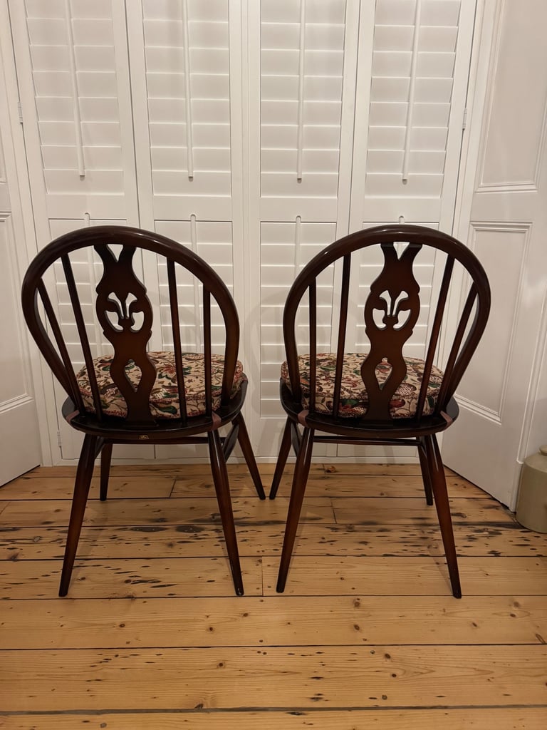 TWO ERCOL FLEUR DE LYS BOW BACK KITCHEN/DINING CHAIRS