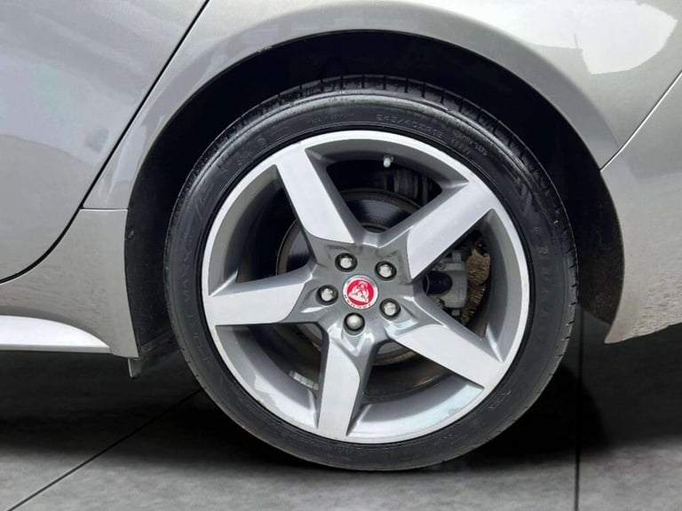 2019 Jaguar XE 2.0d R-Sport Saloon 4dr Diesel Auto Euro 6 (s/s) (180 ps) Saloon Diesel Automatic