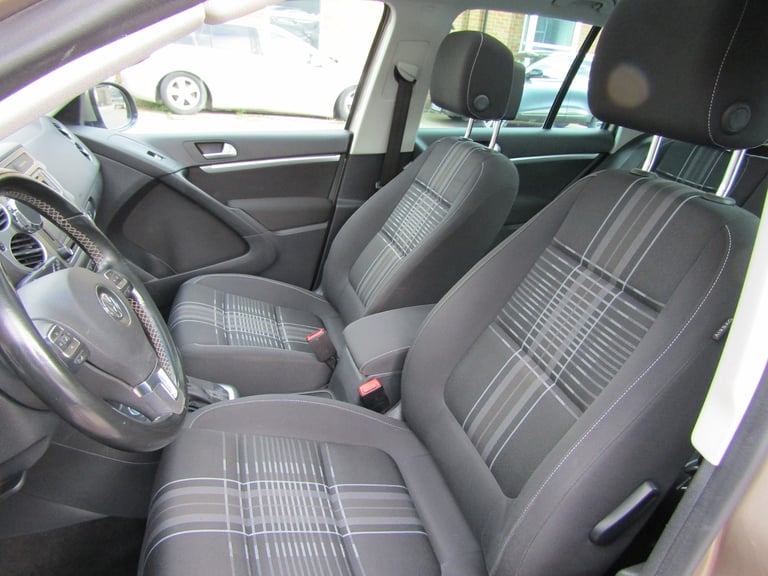 2015 Volkswagen Tiguan 2.0 TDi BLUEMOTION SPORT 4WD DSG 5DR LHD 4x4 Diesel Automatic