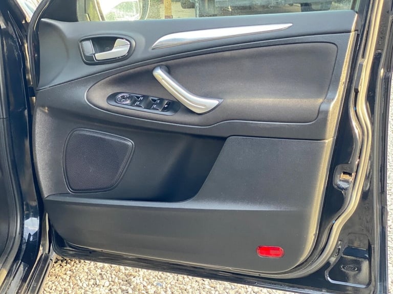 2012 Ford S-Max 2.2 TDCi 200 Titanium 5dr MPV DIESEL Manual