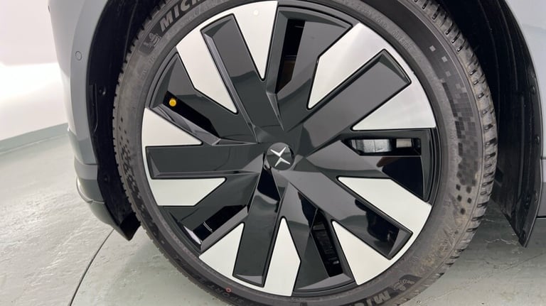 2025 Polestar Polestar 4 Polestar 4 Long range Single motor - Base Estate Electric Automatic