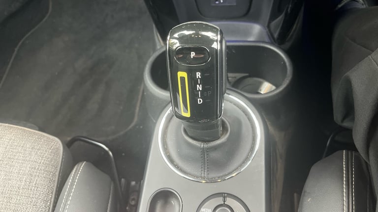 2020 MINI Hatch 135kW Cooper S Level 2 33kWh 3dr Auto Electric Hatchback Hatchback Electric Autom...