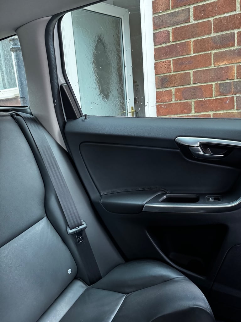 Volvo, XC60, Estate, 2017, Manual, 1969 (cc), 5 doors