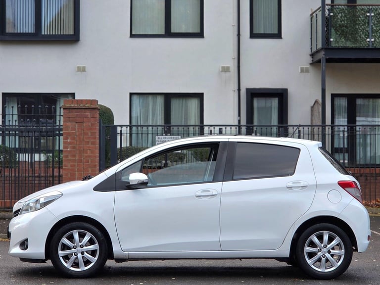 2013 Toyota Yaris 1.33 Dual VVT-i T Spirit Euro 5 5dr HATCHBACK Petrol Manual