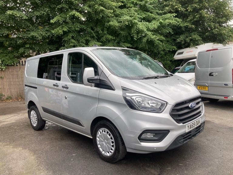 image for Ford Transit Custom 320 TREND DCIV ECOBLUE 6 seater crew van low miles