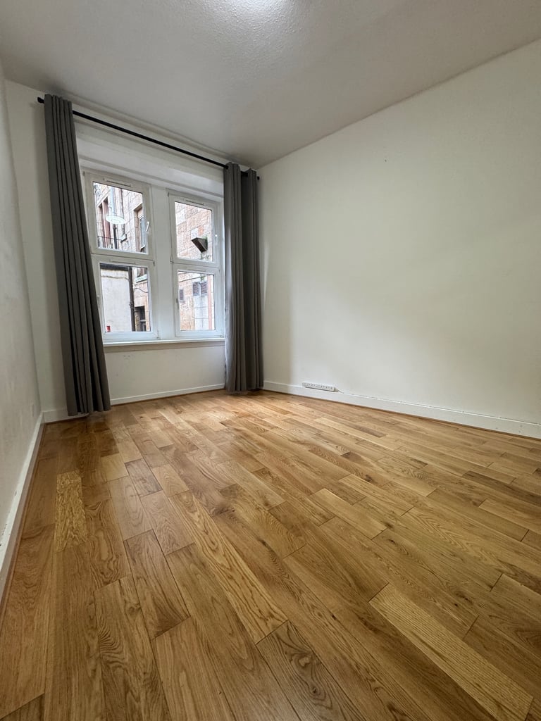 3 bedroom flat in Norval Street, Partick, West End, Glasgow, G11 7RX