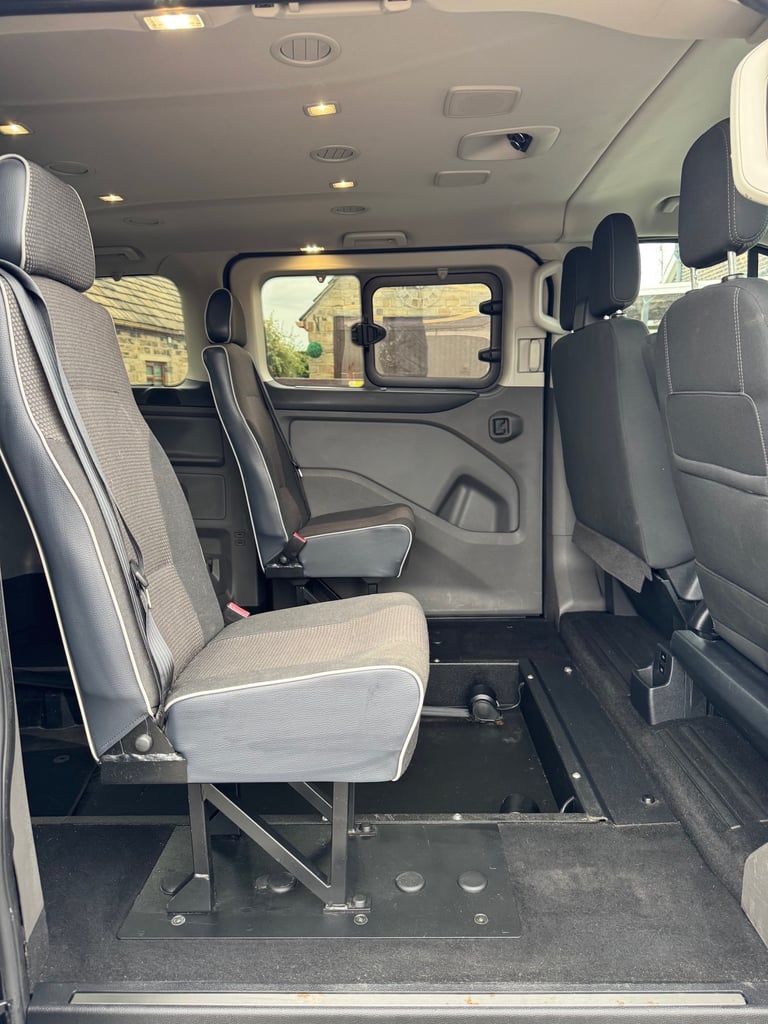 2018 Ford Tourneo Custom 2018 68 FORD TOURNEO CUSTOM 2.0 EcoBlue 130ps Low Roof 8 Seater Titanium...
