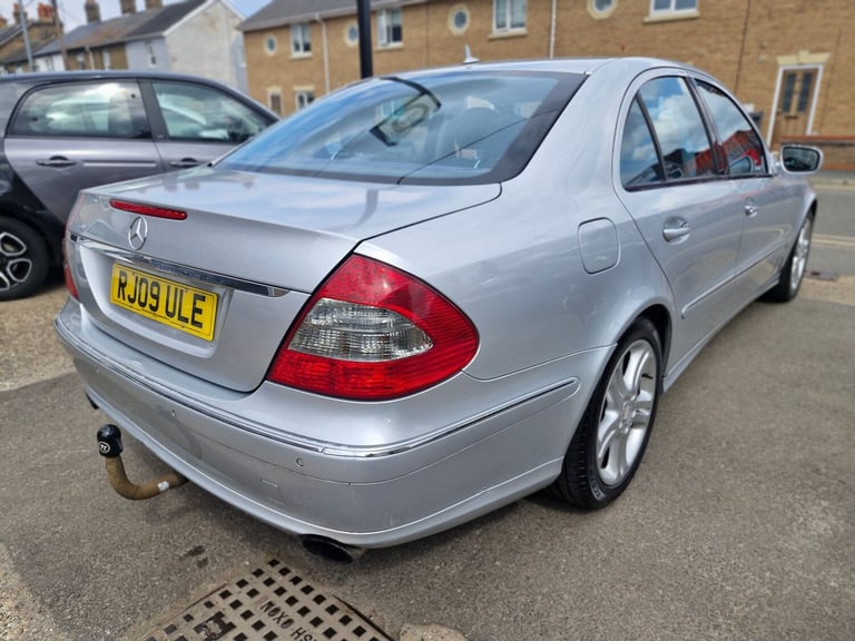 2009 Mercedes-Benz E-Class 3.0L E320 CDI AvantGarde Auto Saloon 4dr Diesel Automatic Euro 4 (221 ...
