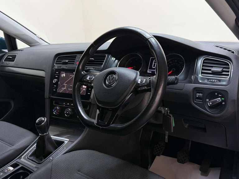2017 Volkswagen Golf 1.6 TDI BlueMotion Tech SE Nav Euro 6 (s/s) 5dr Hatchback Diesel Manual