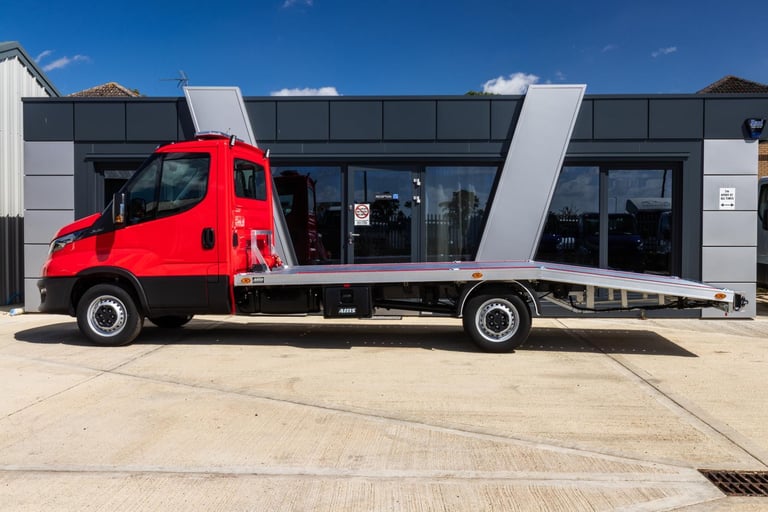 IVECO DAILY 3.5T FULL BEAVERTAIL BODY FULLY LOADED ALL EXTRAS
