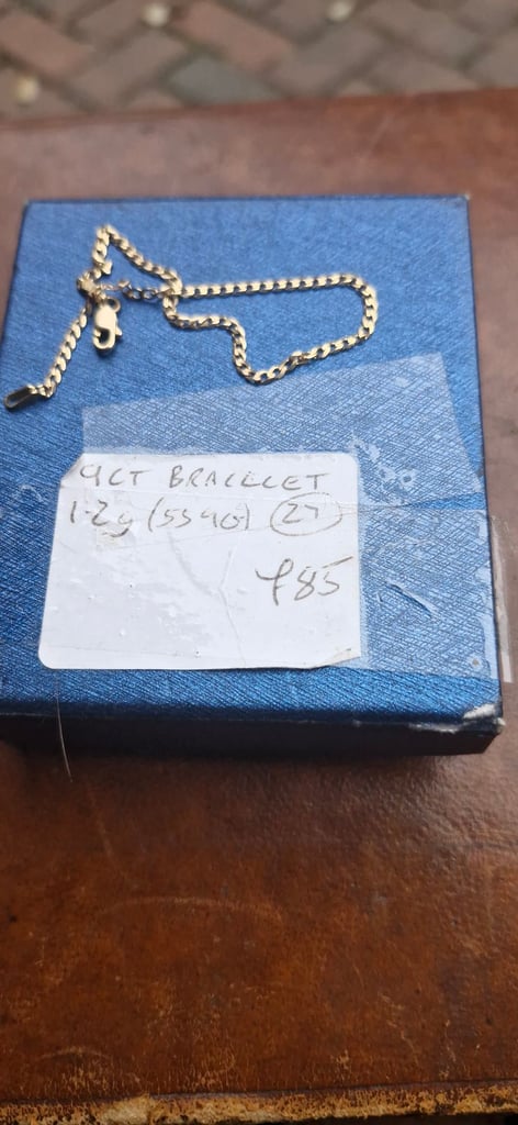 9ct carat gold bracelet 