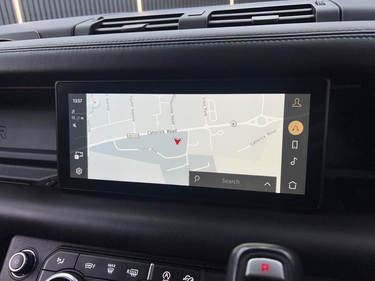 2021 Land Rover Defender 3.0 D300 X-Dynamic HSE 110 5dr Auto [7 Seat] ESTATE DIESEL Automatic