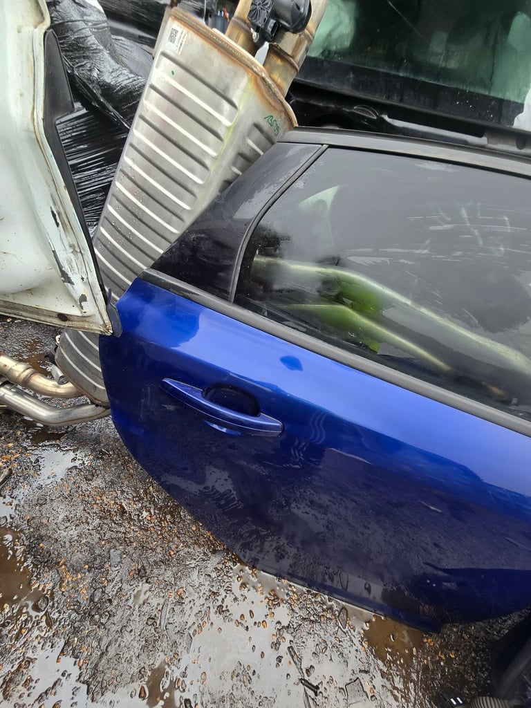 Ford Focus Mk3 Rear Complete SINGLE Door Complete Blue Breaking Parts