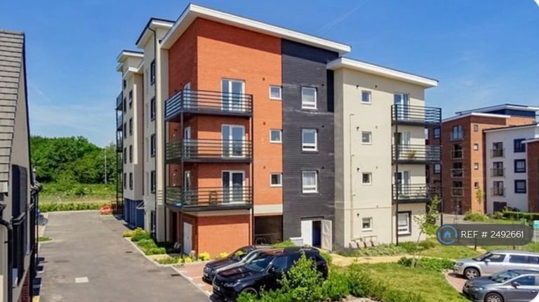 image for 2 bedroom flat in Webster Close, Bracknell, RG12 (2 bed) (#2492661)